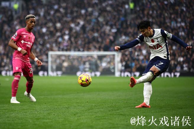 奥多伊在森林对阵热刺的比赛中以两射一传荣膺英超官方全场最佳球员。